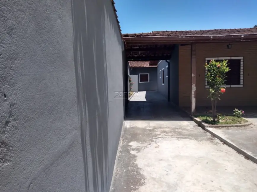 Foto 2 de Casa com 4 quartos à venda, 136m2 em Ubatuba - SP