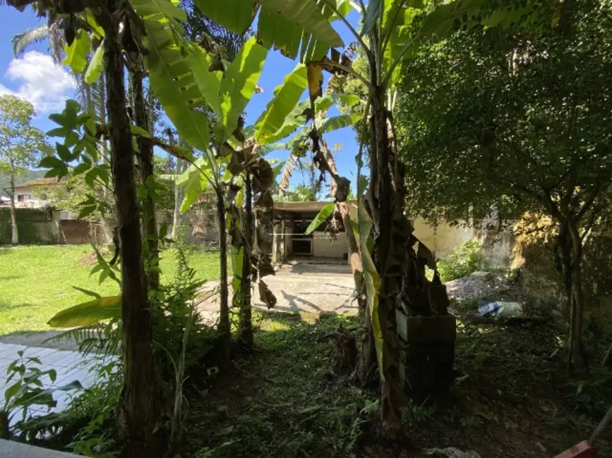 Foto 9 de Casa com 2 quartos à venda, 186m2 em Ubatuba - SP