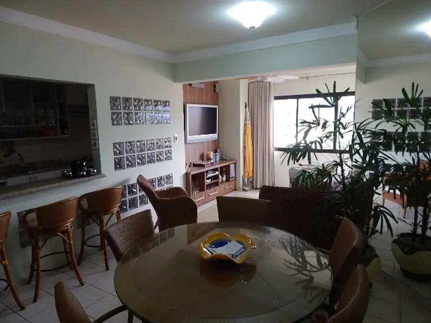 Apartamento com 4 quartos à venda, 198m2 em Ubatuba - SP - imagem 2 Foto 2 de Apartamento com 4 quartos à venda, 198m2 em Ubatuba - SP