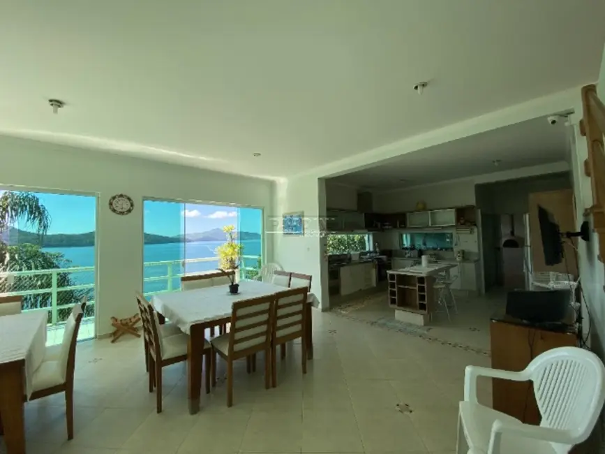 Foto 7 de Casa de Condomínio com 6 quartos à venda, 395m2 em Ubatuba - SP