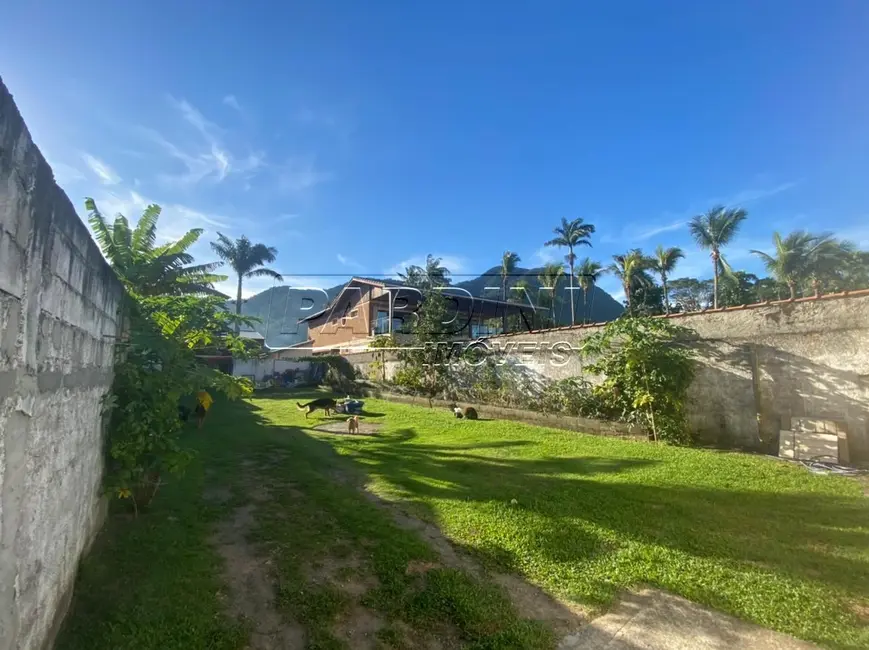 Foto 2 de Casa com 3 quartos à venda, 86m2 em Ubatuba - SP