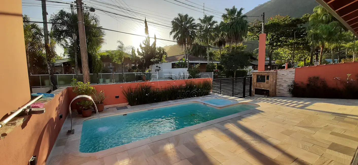 Foto 7 de Casa de Condomínio com 3 quartos à venda, 215m2 em Ubatuba - SP