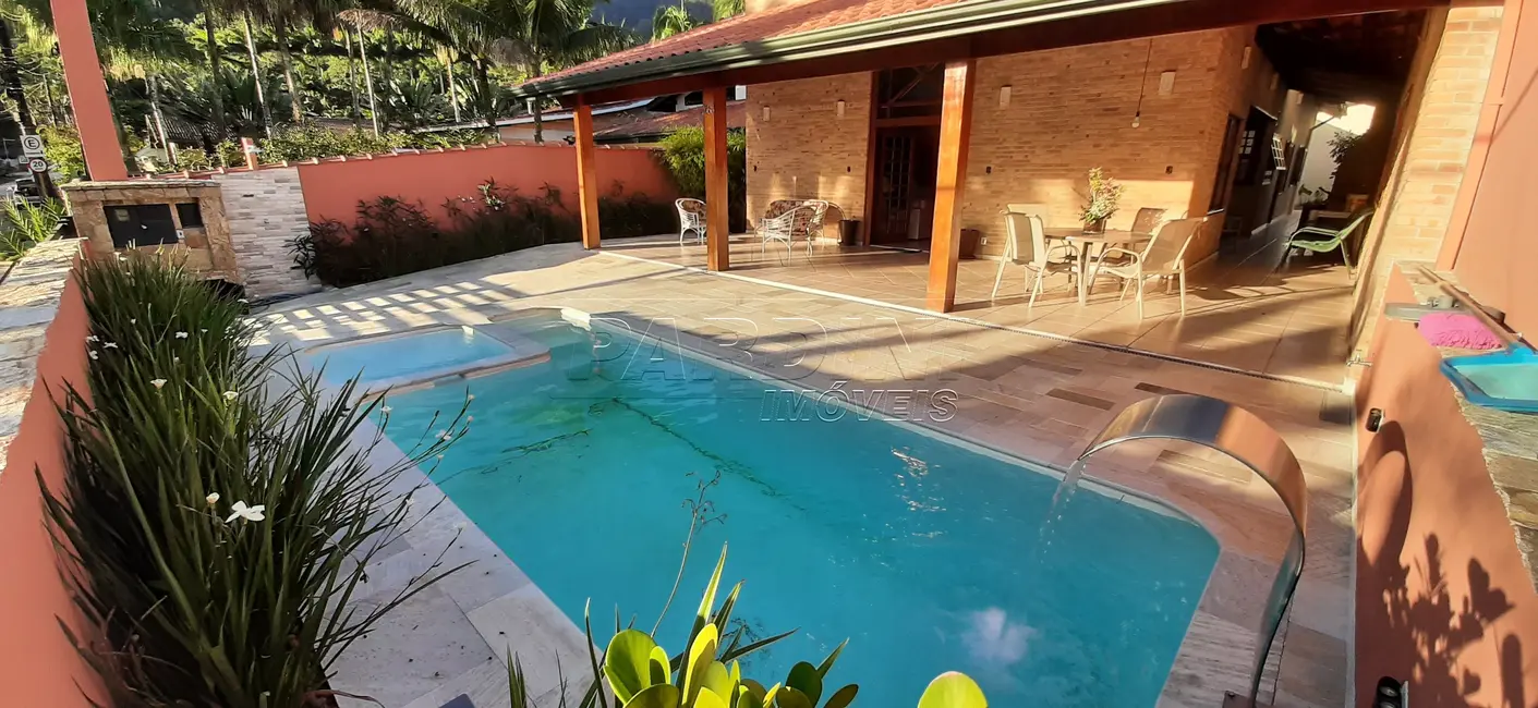 Foto 4 de Casa de Condomínio com 3 quartos à venda, 215m2 em Ubatuba - SP