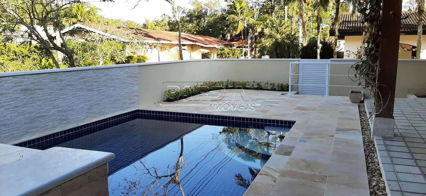 Casa de Condomínio com 4 quartos à venda, 216m2 em Ubatuba - SP - imagem 4 Foto 4 de Casa de Condomínio com 4 quartos à venda, 216m2 em Ubatuba - SP