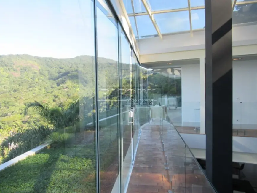 Foto 5 de Casa com 4 quartos à venda, 1000m2 em Ubatuba - SP