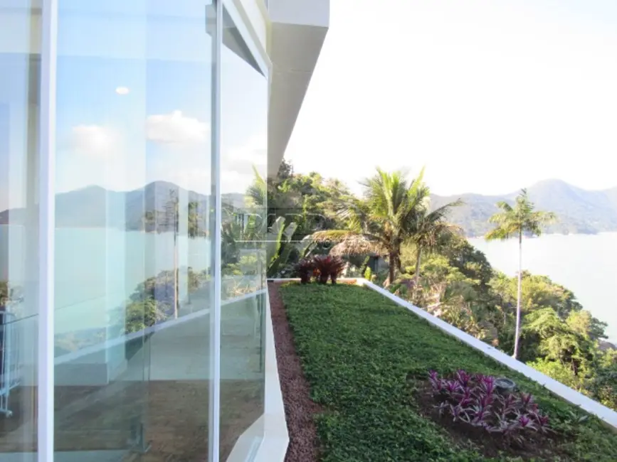 Foto 7 de Casa com 4 quartos à venda, 1000m2 em Ubatuba - SP