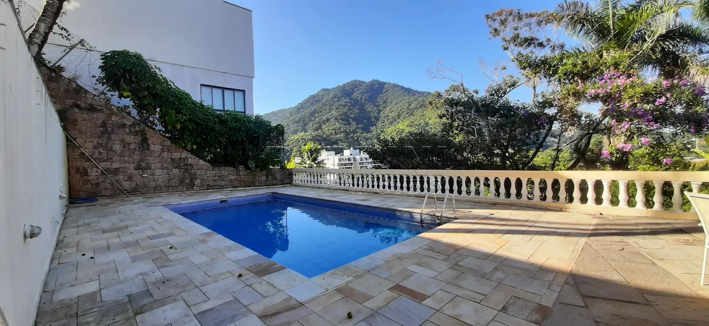 Foto 5 de Casa de Condomínio com 3 quartos à venda, 250m2 em Ubatuba - SP