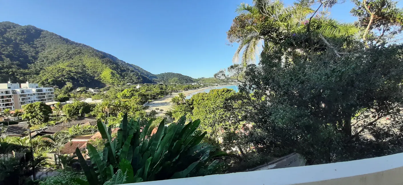 Foto 3 de Casa de Condomínio com 3 quartos à venda, 250m2 em Ubatuba - SP