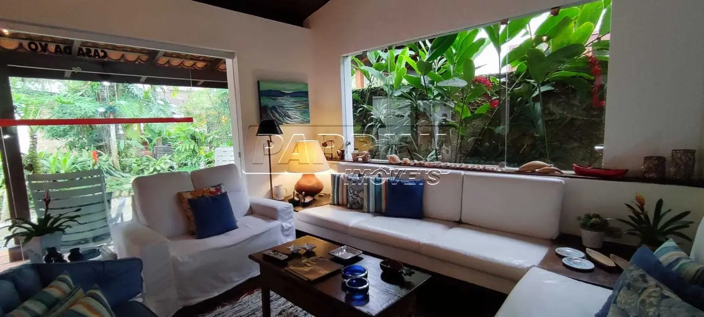 Foto 1 de Casa de Condomínio com 4 quartos à venda, 250m2 em Ubatuba - SP