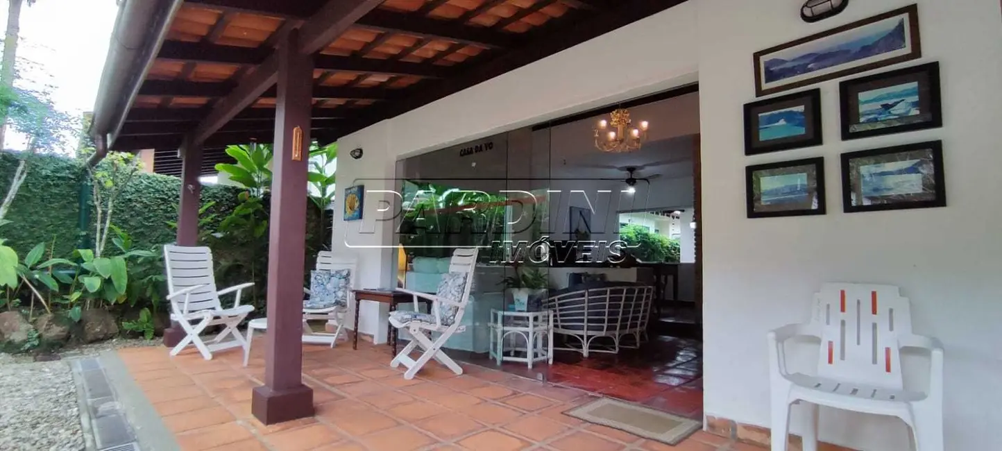 Foto 2 de Casa de Condomínio com 4 quartos à venda, 250m2 em Ubatuba - SP