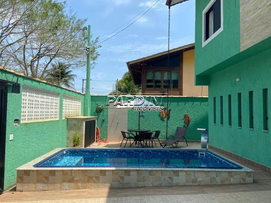 Foto 3 de Casa com 4 quartos à venda, 160m2 em Ubatuba - SP