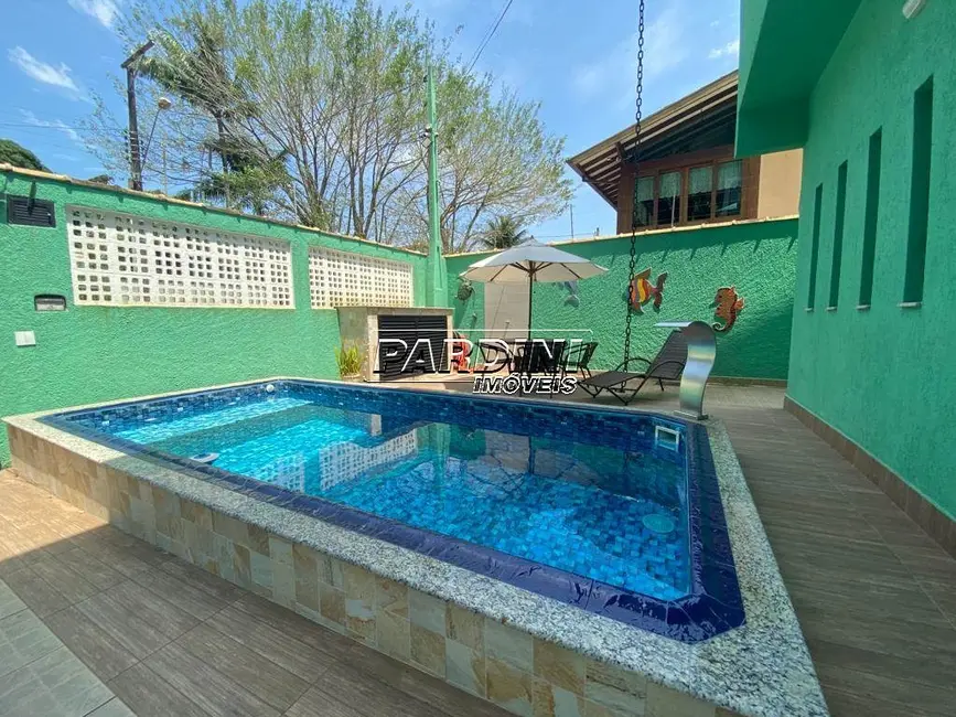Foto 1 de Casa com 4 quartos à venda, 160m2 em Ubatuba - SP