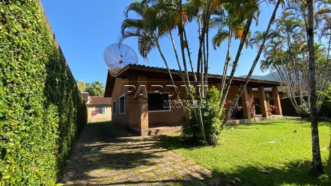 Foto 3 de Casa com 4 quartos à venda, 162m2 em Ubatuba - SP