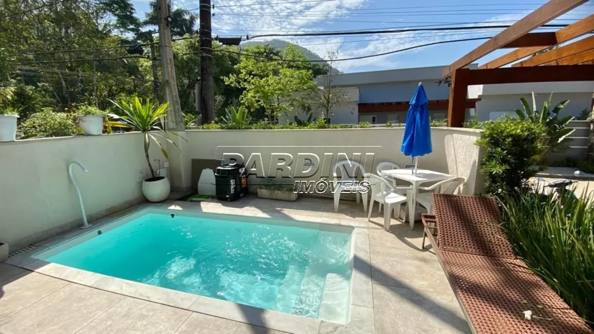 Foto 3 de Casa de Condomínio com 3 quartos à venda, 155m2 em Ubatuba - SP