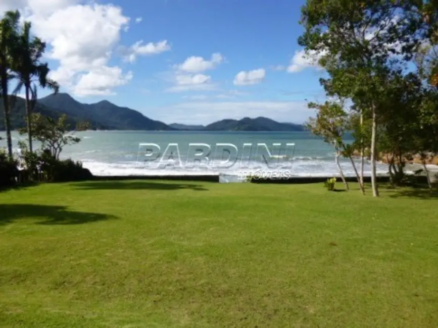 Foto 4 de Casa de Condomínio com 6 quartos à venda em Ubatuba - SP