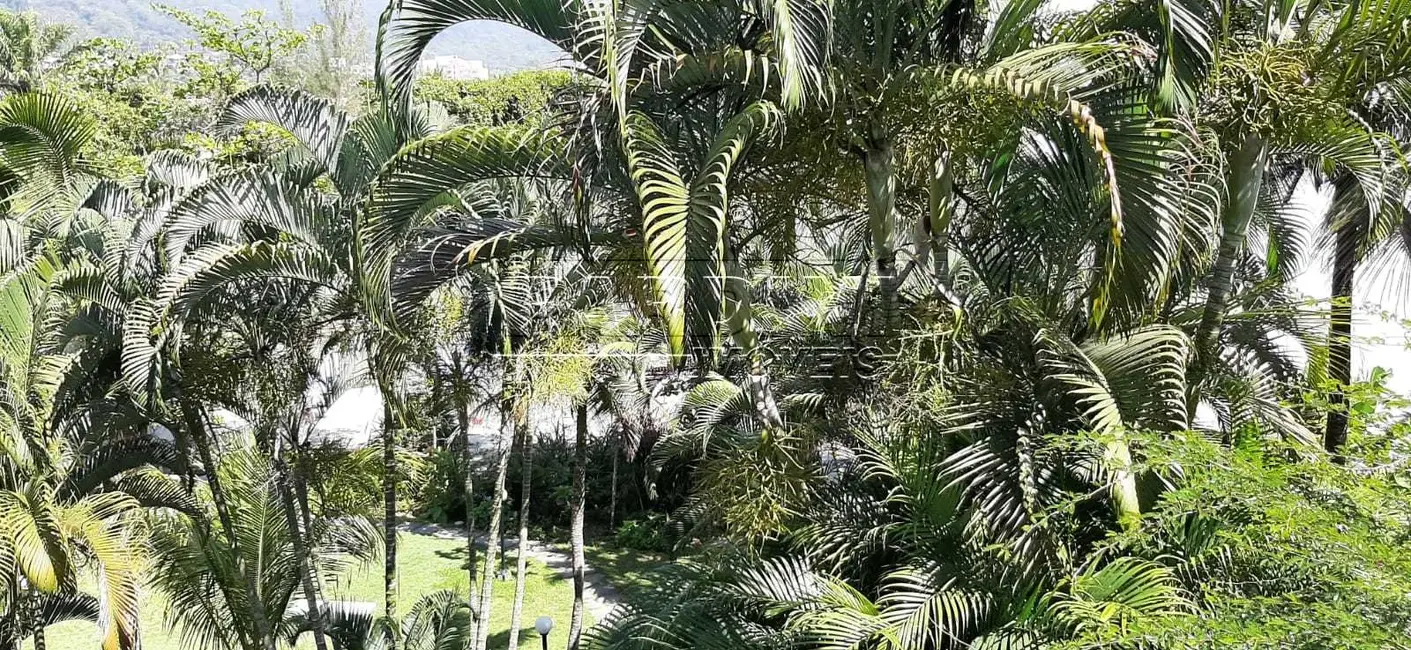 Foto 8 de Apartamento com 1 quarto à venda em Ubatuba - SP