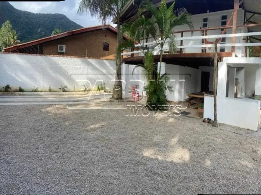 Foto 4 de Casa com 3 quartos à venda, 180m2 em Ubatuba - SP