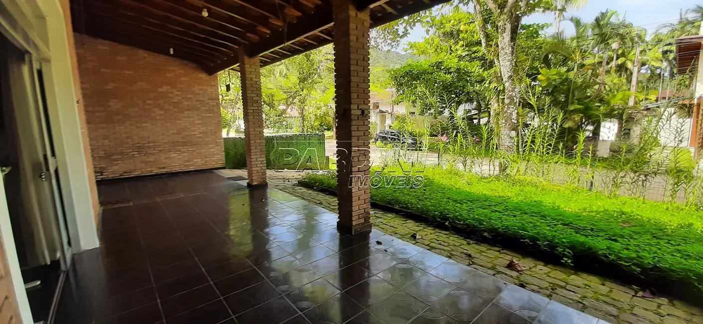Foto 3 de Casa de Condomínio com 6 quartos à venda, 281m2 em Ubatuba - SP