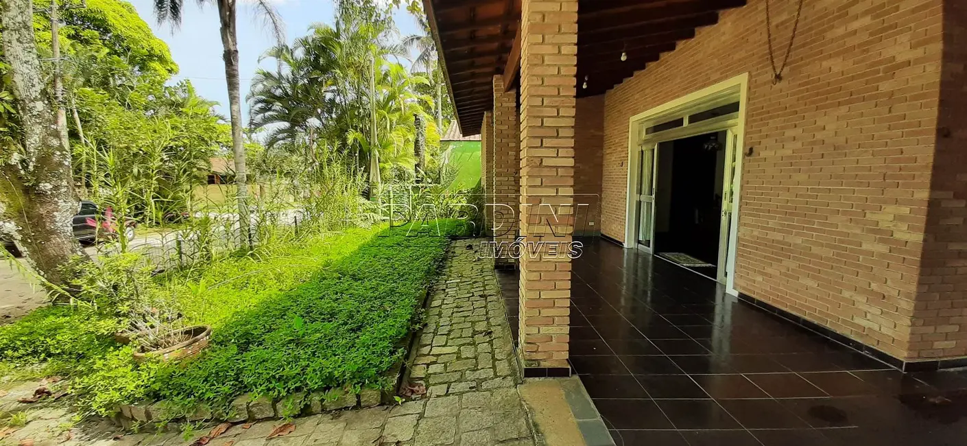 Foto 4 de Casa de Condomínio com 6 quartos à venda, 281m2 em Ubatuba - SP