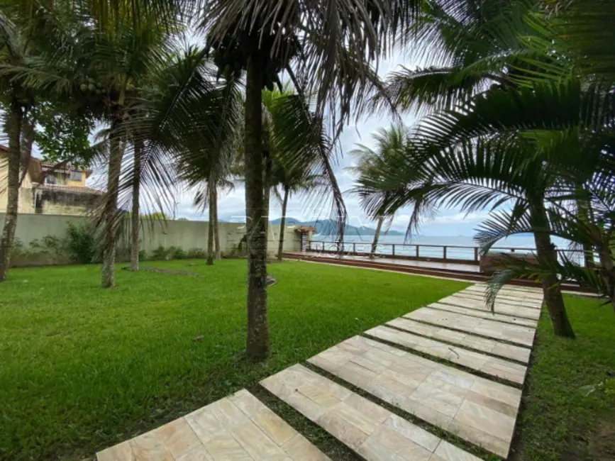 Foto 4 de Casa com 3 quartos à venda, 350m2 em Ubatuba - SP