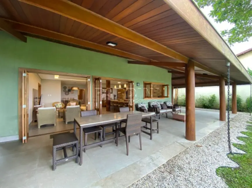 Foto 6 de Casa com 3 quartos à venda, 350m2 em Ubatuba - SP