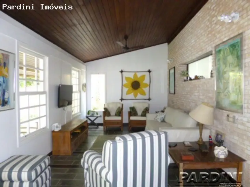 Foto 9 de Casa de Condomínio com 4 quartos à venda, 240m2 em Ubatuba - SP