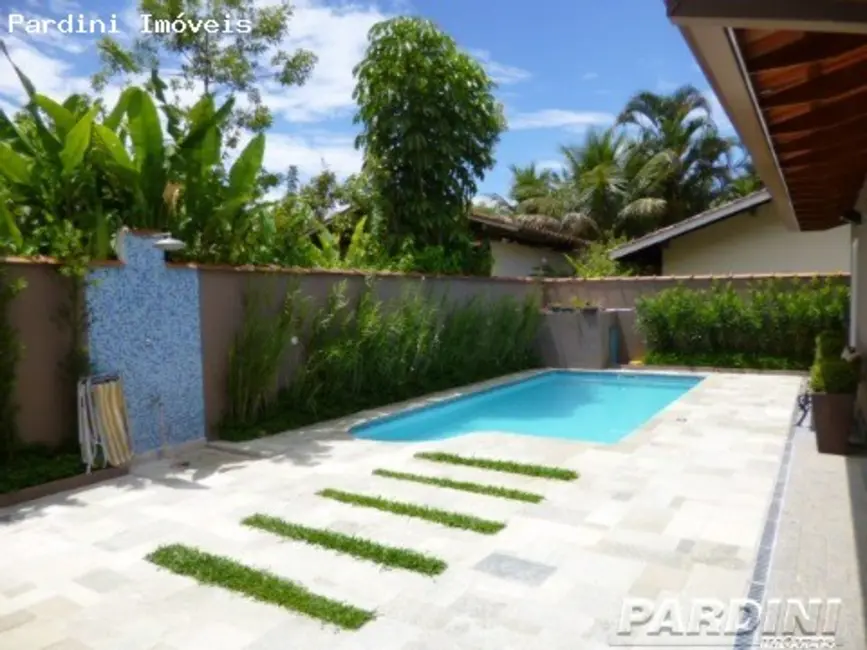 Foto 5 de Casa de Condomínio com 4 quartos à venda, 240m2 em Ubatuba - SP