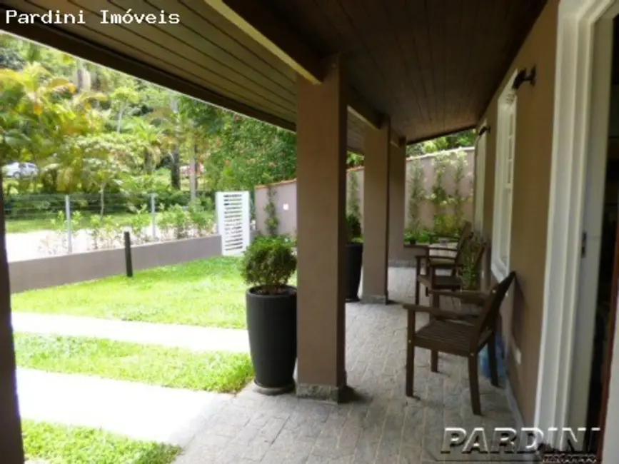 Foto 8 de Casa de Condomínio com 4 quartos à venda, 240m2 em Ubatuba - SP