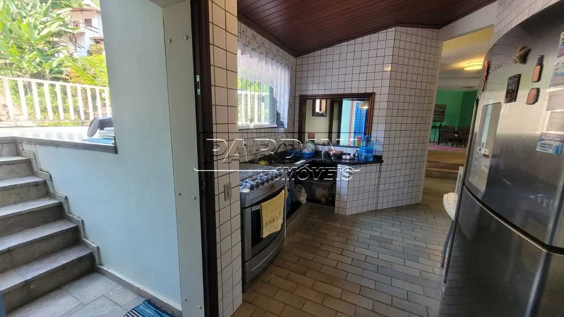 Foto 5 de Casa com 4 quartos à venda em Ubatuba - SP