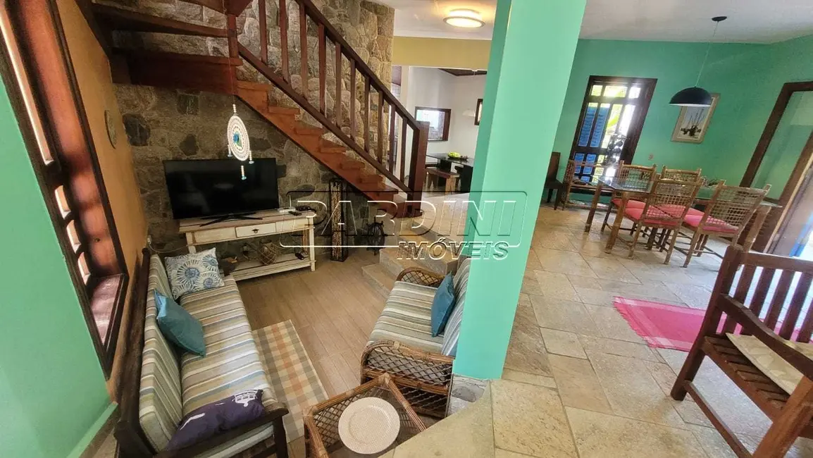 Foto 9 de Casa com 4 quartos à venda em Ubatuba - SP