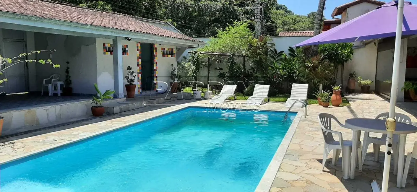 Foto 3 de Casa com 8 quartos à venda, 519m2 em Ubatuba - SP