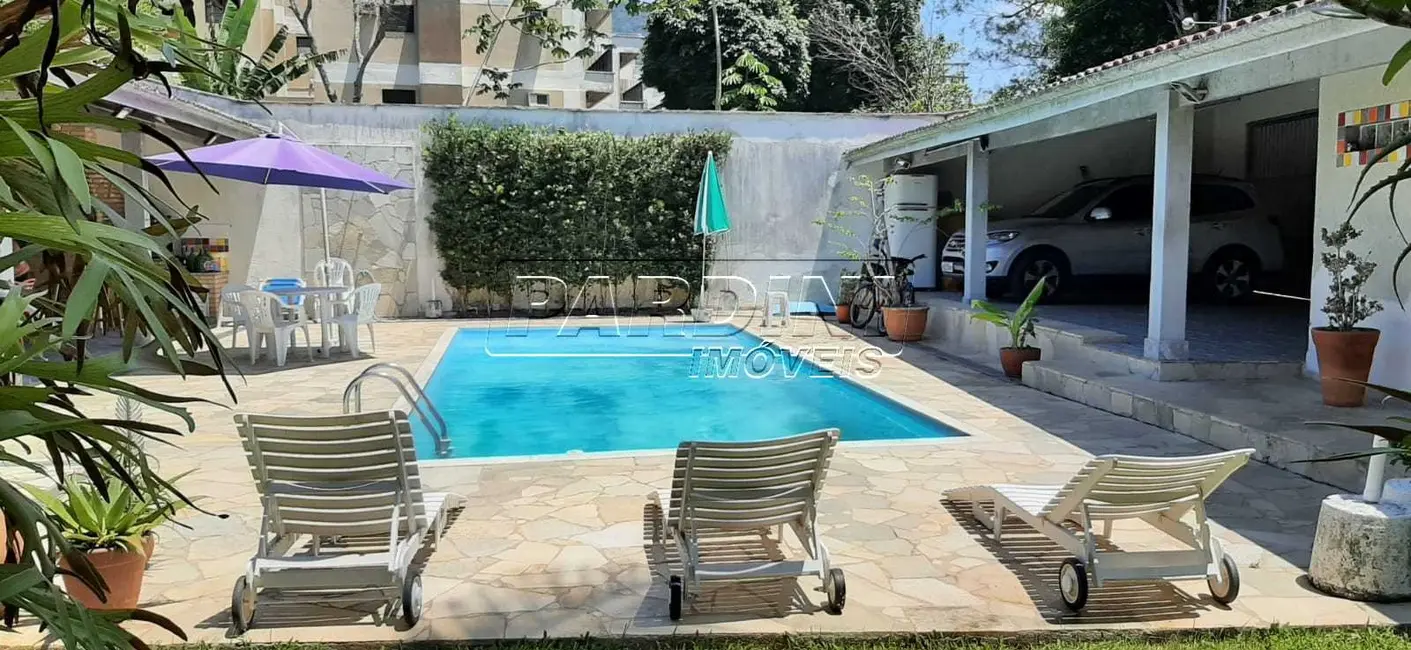 Foto 2 de Casa com 8 quartos à venda, 519m2 em Ubatuba - SP