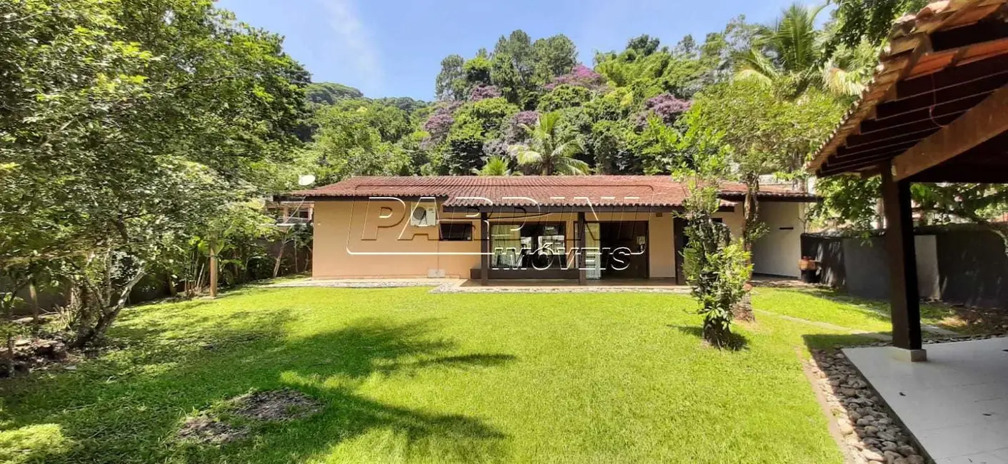 Foto 1 de Casa com 5 quartos à venda, 300m2 em Ubatuba - SP