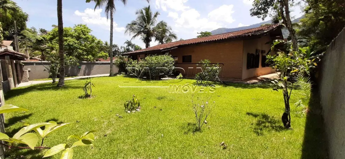 Foto 3 de Casa com 5 quartos à venda, 300m2 em Ubatuba - SP