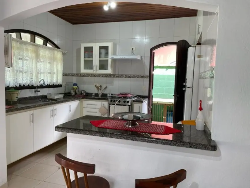 Foto 9 de Casa com 3 quartos à venda, 131m2 em Ubatuba - SP