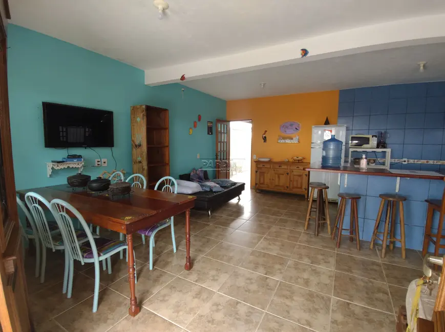 Foto 1 de Casa com 2 quartos à venda, 120m2 em Ubatuba - SP