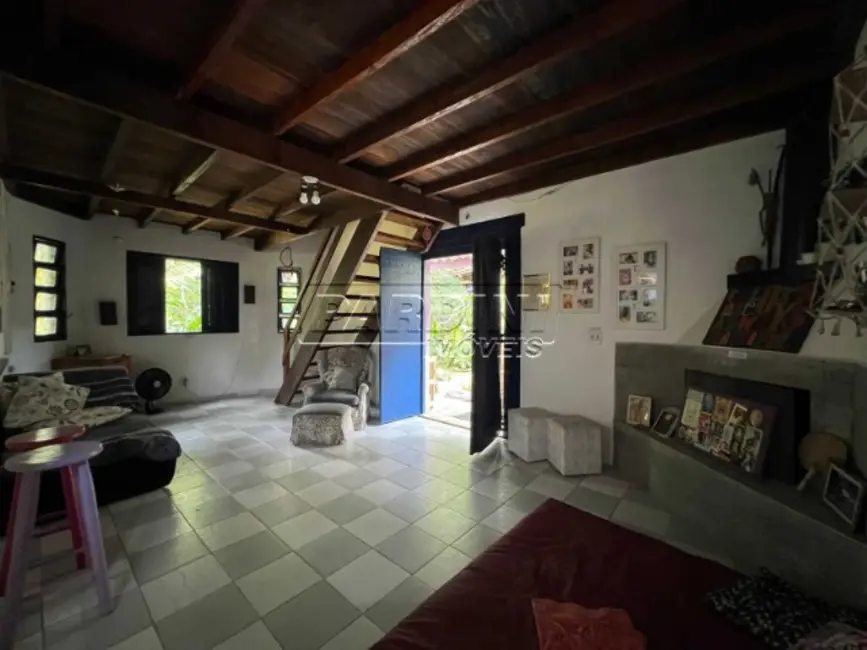 Foto 6 de Casa com 7 quartos à venda em Ubatuba - SP