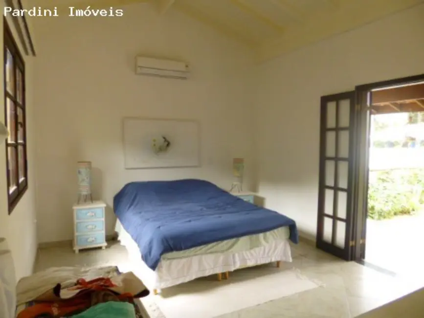 Foto 23 de Casa à venda, 500m2 em Ubatuba - SP