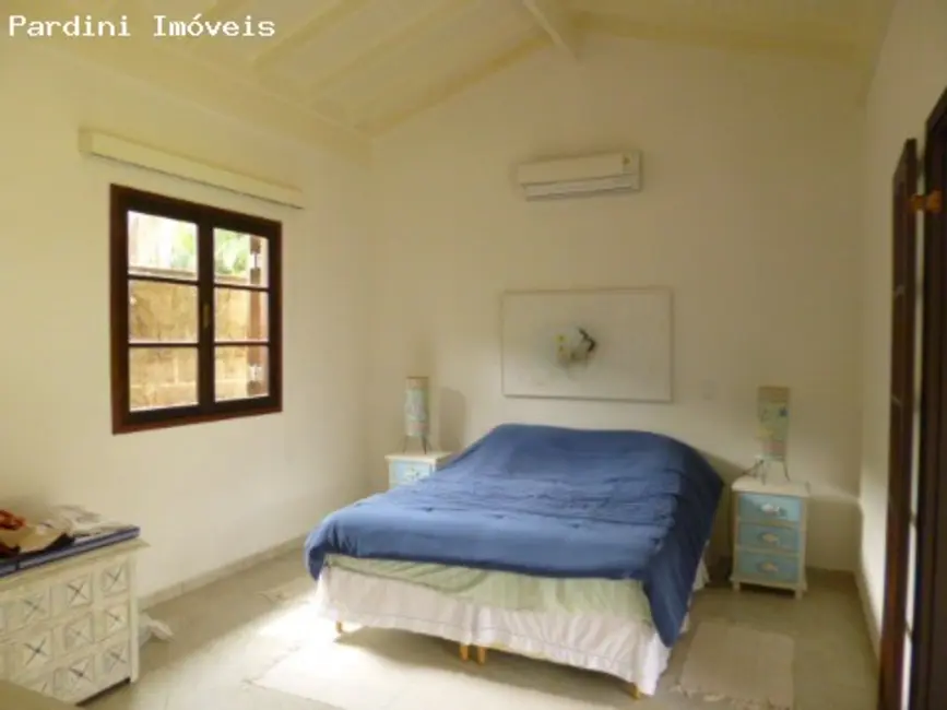 Foto 24 de Casa à venda, 500m2 em Ubatuba - SP