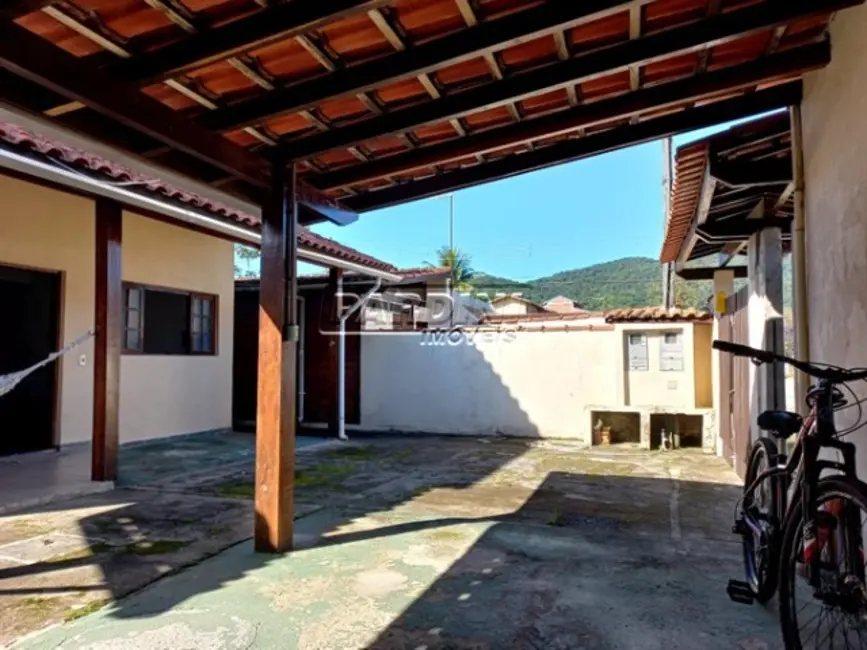 Foto 3 de Casa com 3 quartos à venda, 163m2 em Ubatuba - SP