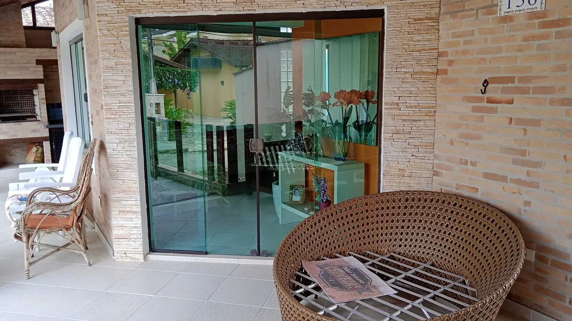 Foto 5 de Casa de Condomínio com 3 quartos à venda, 160m2 em Ubatuba - SP