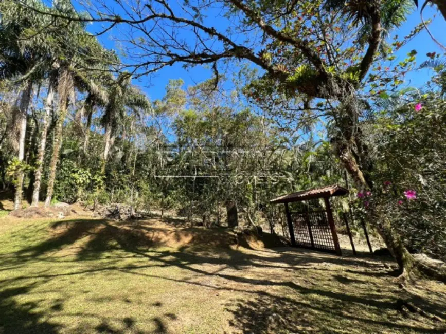 Foto 2 de Casa com 3 quartos à venda, 203m2 em Ubatuba - SP
