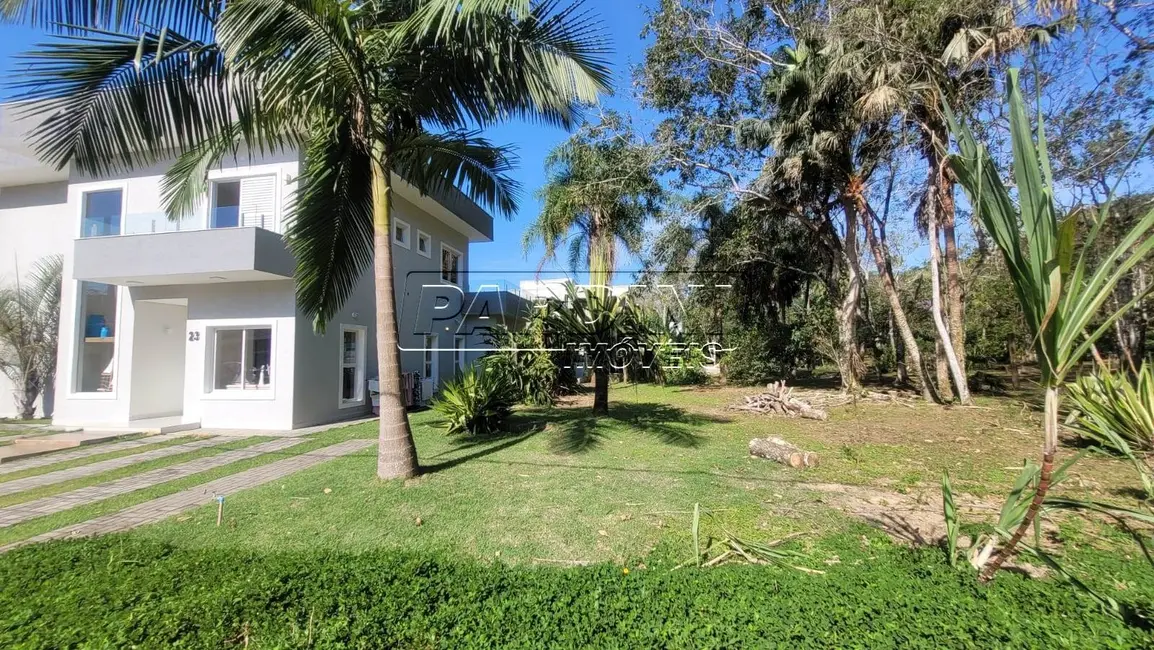 Foto 3 de Casa de Condomínio com 5 quartos à venda, 238m2 em Ubatuba - SP