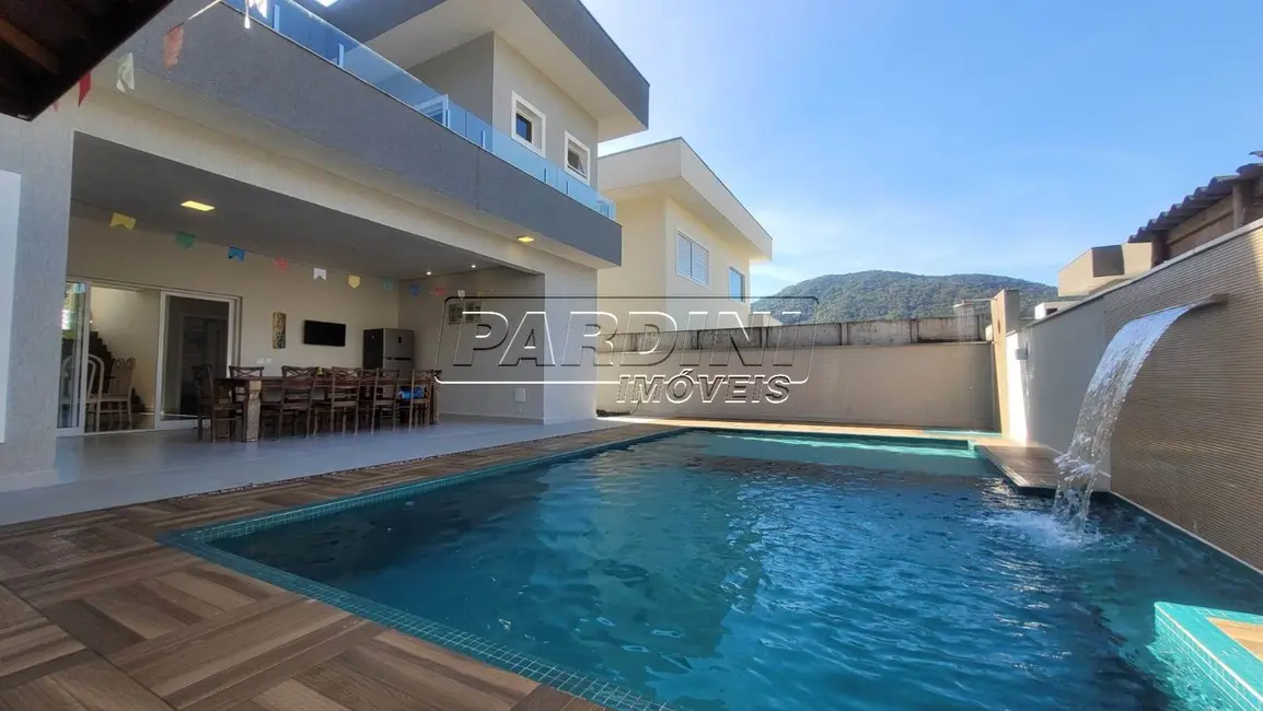 Foto 1 de Casa de Condomínio com 5 quartos à venda, 238m2 em Ubatuba - SP