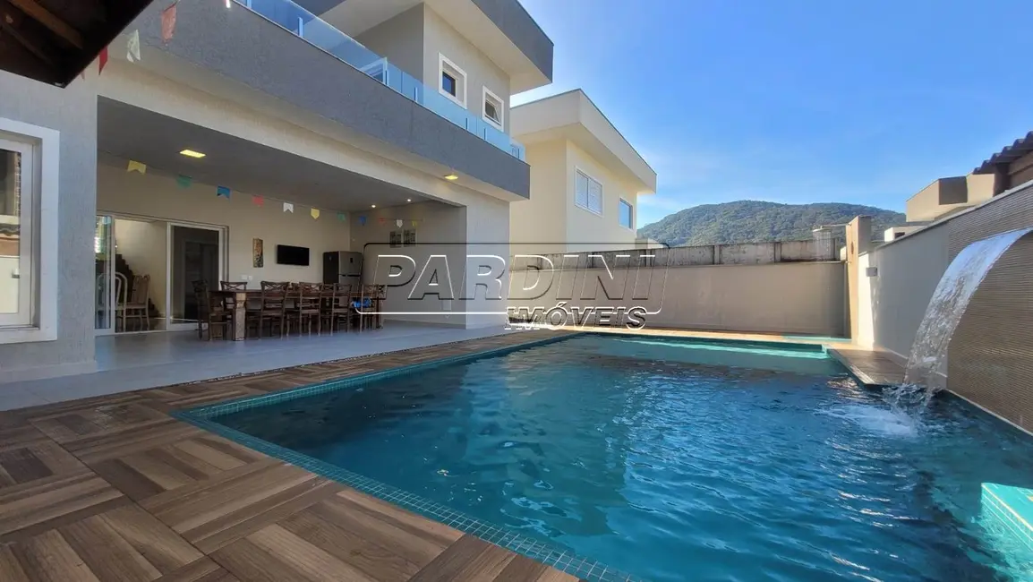 Foto 6 de Casa de Condomínio com 5 quartos à venda, 238m2 em Ubatuba - SP