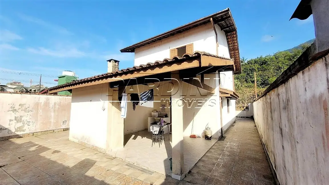 Foto 3 de Casa com 2 quartos à venda, 188m2 em Ubatuba - SP