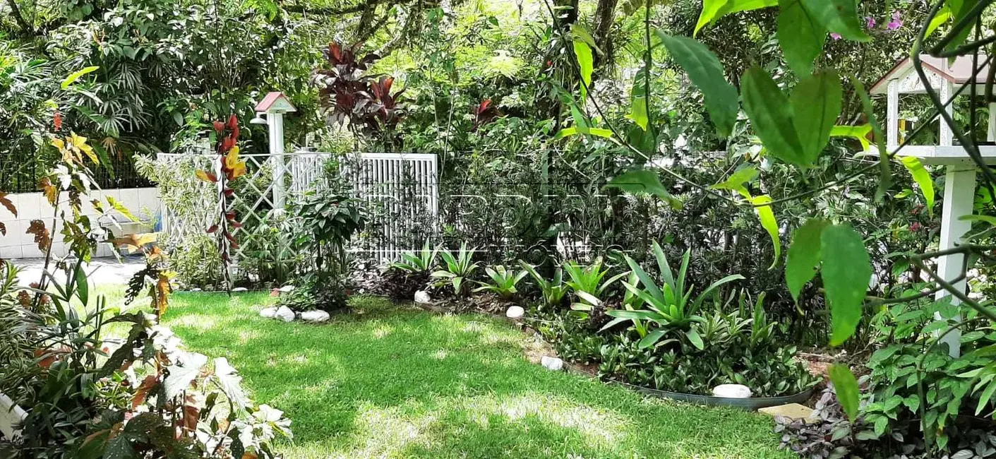 Foto 2 de Casa de Condomínio com 4 quartos à venda, 194m2 em Ubatuba - SP