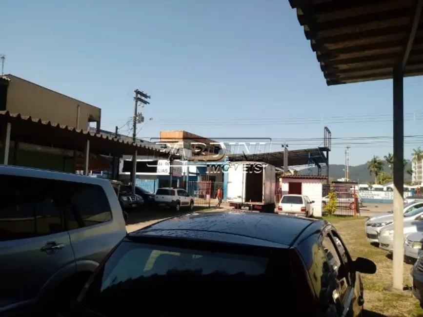 Foto 3 de Terreno / Lote à venda, 251m2 em Centro, Ubatuba - SP