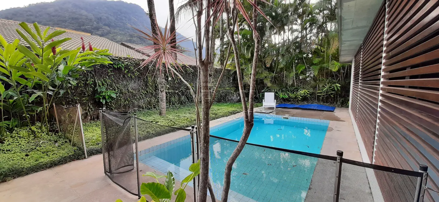 Foto 6 de Casa de Condomínio com 5 quartos à venda, 180m2 em Ubatuba - SP