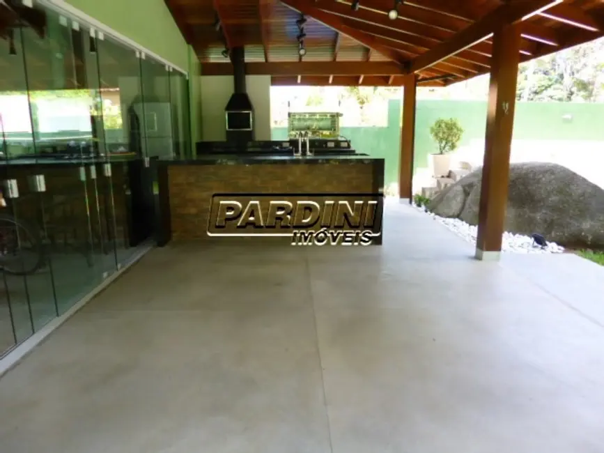 Foto 9 de Casa de Condomínio com 4 quartos à venda, 188m2 em Ubatuba - SP